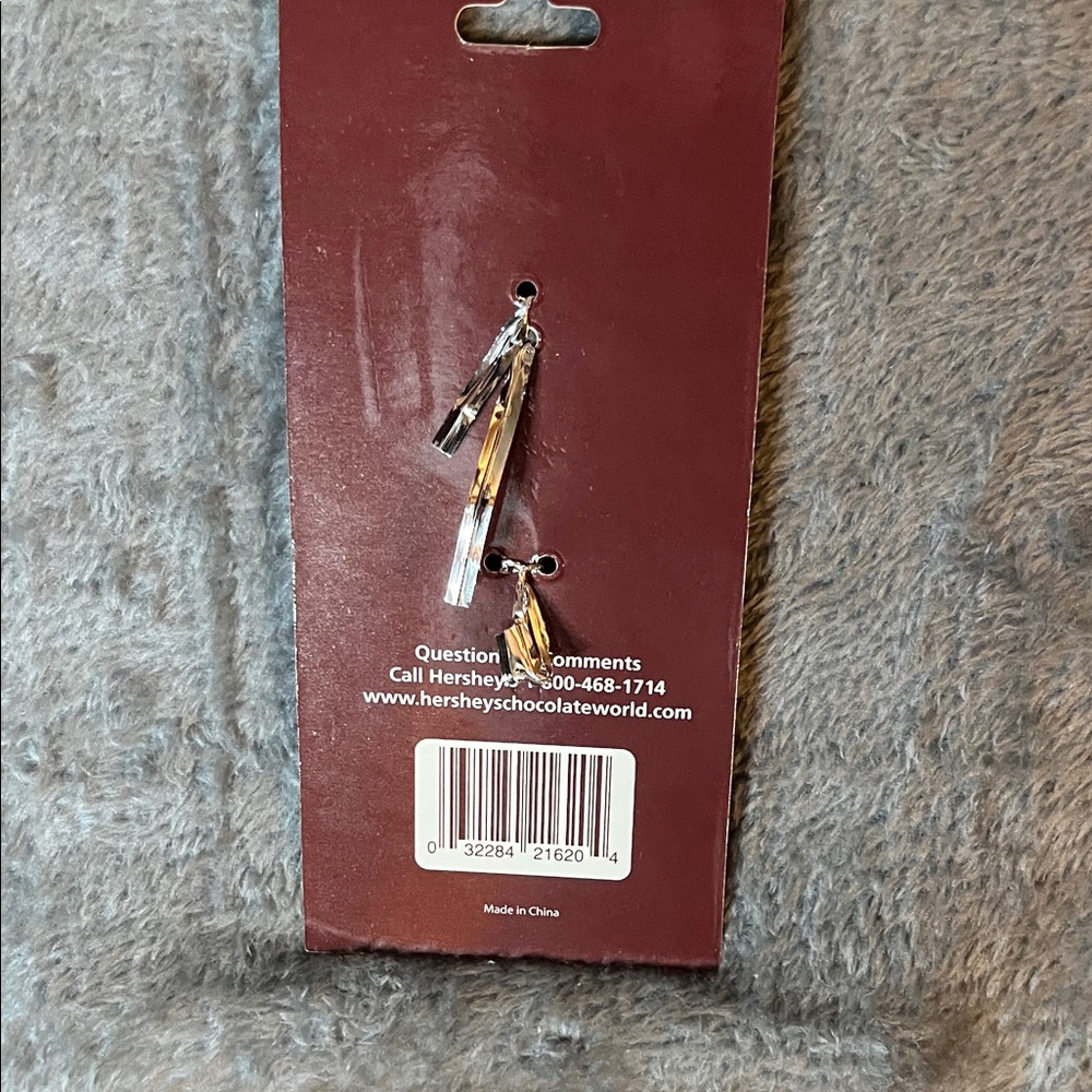 Brown Keychain Card & Key Holder - Picture 3 of 3